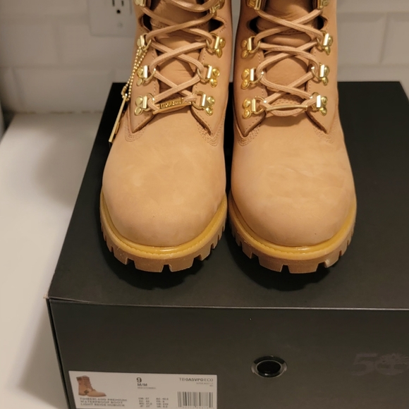 Timberland "50th Anniversary 40 Below"  Boots - Picture 3 of 7